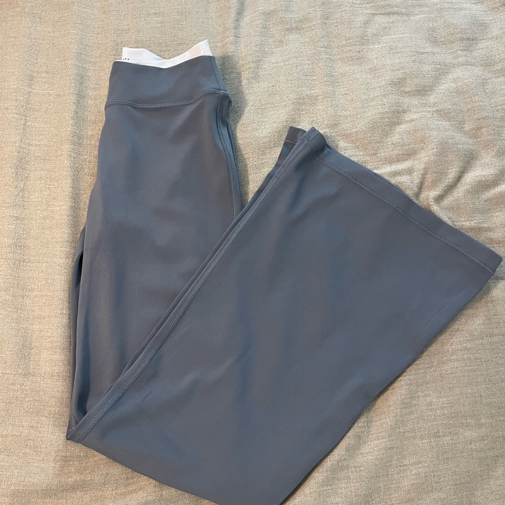 Athleta Kids Leggings in Gray and Light Blue White NWOT Size L/12